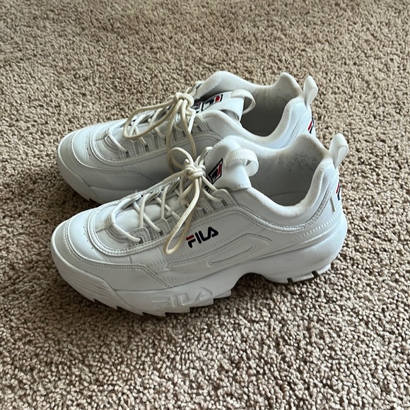 Women’s Fila Disruptors size 6 - Picture 1 of 6